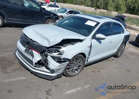 2017 Volkswagen Jetta Gli z USA, uszkodzony, nr VIN 3VW4T7AJ0HM296054